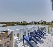 Others 3 Cozy Narragansett Cottage w/ Dock & Outdoor Shower