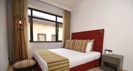 Others 2 Bright Flat with Cute Balcony- PETUNYA