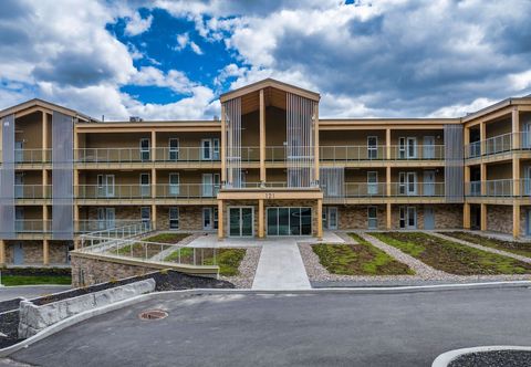 Others Lago by Tremblant Platinum