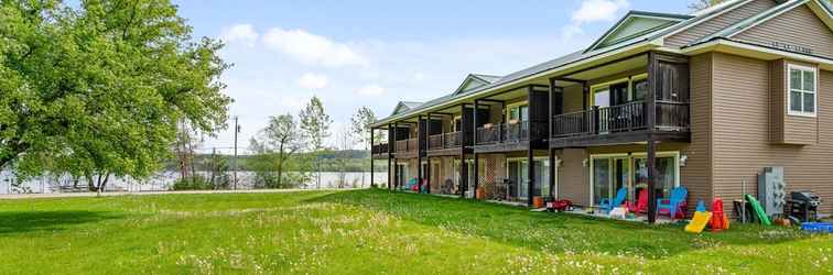 Khác Lake Charlevoix Townhomes