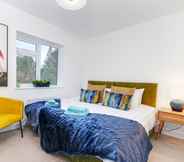 Others 2 Ewell Modern Design 2 Bedroom Apartment