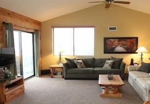 Others Seven Springs 1 Bedroom Standard Condo, Private Deck With Mountain Views! 1 Condo by Redawning