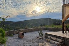 其他 Peaceful Stone House With Nature View in Karaburun