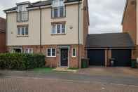 Lainnya Luxury 3 bdrm Serviced House Leavesden