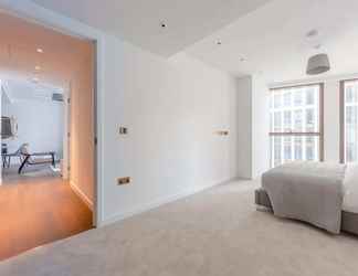 Others 2 Luxurious 2 Bedroom Flat by the River Thames - Vauxhall