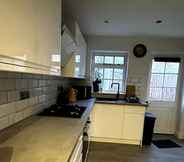 Others 2 Sophisticated 2BD Flat - Southfields