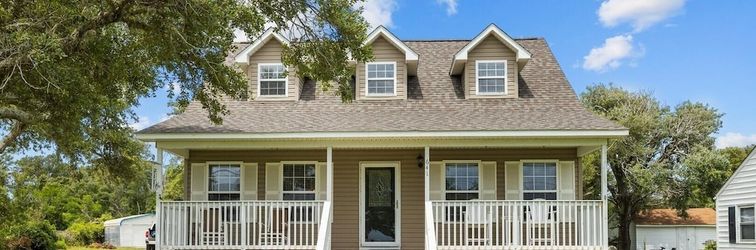 Others High Tider 3 Bedroom Home by RedAwning