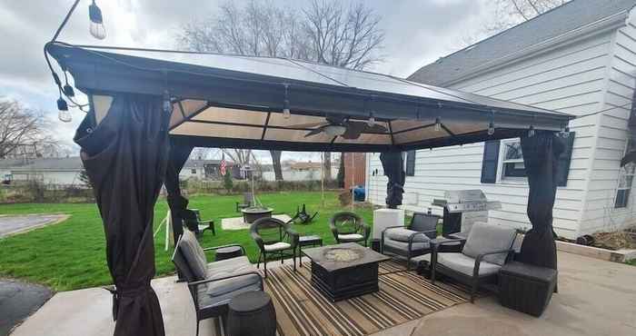 Lain-lain Nitschke's Nest- 1 Bedroom Suite With a Private Deck! 1 Apts by Redawning