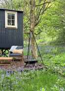 ภาพหลัก Cornwall Woodland Shepherds Hut- Dennis' Hut