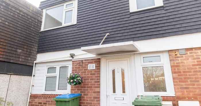 Others Immaculate 4-bed House in Southampton