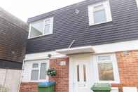 Others Immaculate 4-bed House in Southampton