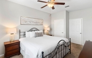 Others 3 5000 Cayview Avenue #304