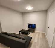 Others 7 New Refurb 2-bed Apartment in London