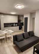 Primary image New Refurb 2-bed Apartment in London
