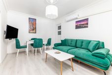 Others Comfortable Spacious Flat in Besiktas