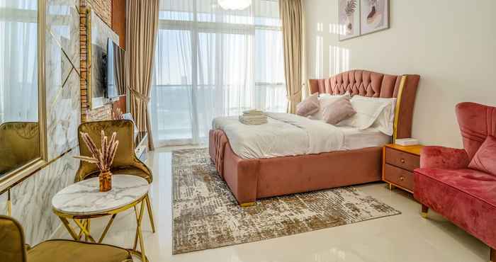 Lainnya Tanin - Wake Up To Dubai Skyline From This Stylish Studio