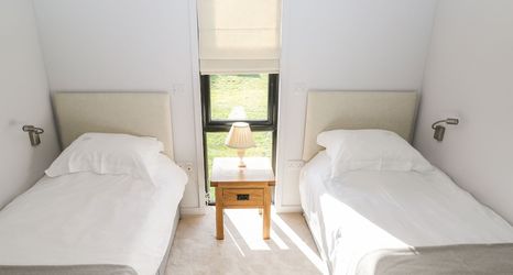 Others 2 Manor Farm Lodge