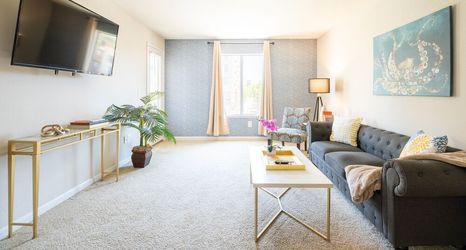 Others 2 La Jolla UTC 42