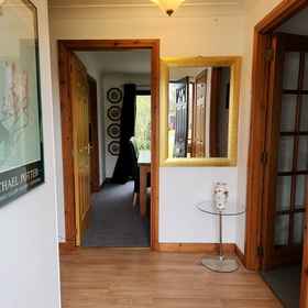 Interior entrance 1 Boutique 4-Bed Home in Inverness, Bellfield Park Hotels