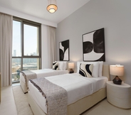 Others 7 Maison Privee - Luxury Apt with Burj Khalifa Vw & Direct Mall Access