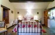 Lainnya 2 Charming 1-bed Cottage in Staffordshire