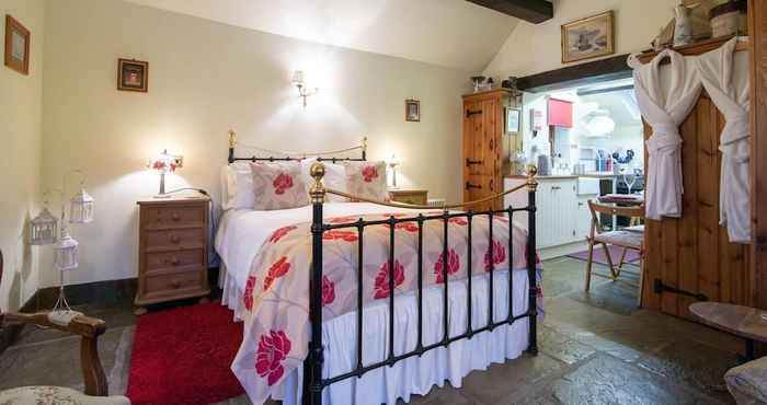 Lain-lain Charming 1-bed Cottage in Staffordshire