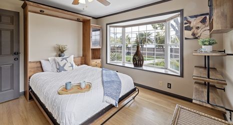 Others 2 Endless Garden Beach Cottage