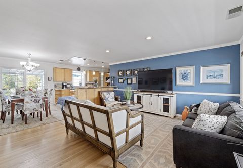 Others Endless Garden Beach Cottage