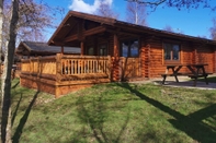 Lain-lain Starlight Log Cabin - With Hot Tub and Lake View