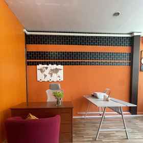 Reception 1 Doodle Lodge Bangkok, Khách sạn Ratchada sauna