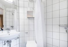Others 6 En Suite Rooms COLINDALE SK