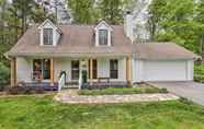 Others 5 Highlands Cottage w/ Sunroom ~ 1 Mile to Downtown!
