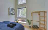 Others 3 Charming Swan Lake Apartment w/ Deck!