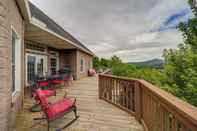 Khác Classy Home w/ Hot Tub + Mt. Jefferson Views!