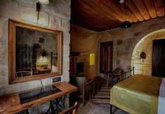 Others 6 1811 Cave Hotel