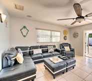 Others 4 Bright Bradenton Home w/ Games: 6 Mi to Beach