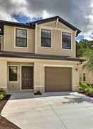 Imej utama Brand New Fort Myers Townhome: Community Pool