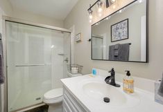 Others 3 Hook, Line & Leisure: Lakefront Gem, 2 Mi to Dtwn