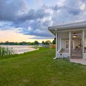 Primary image1Hook, Line & Leisure: Lakefront Gem, 2 Mi to Dtwn,佛罗里达乐高乐园飯店