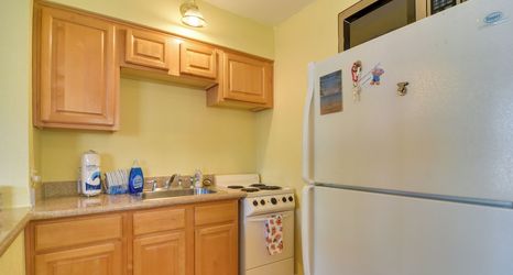 Lain-lain 2 Walk to Gulf: Madeira Beach Condo w/ Patio