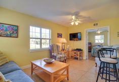 Lain-lain 5 Walk to Gulf: Madeira Beach Condo w/ Patio
