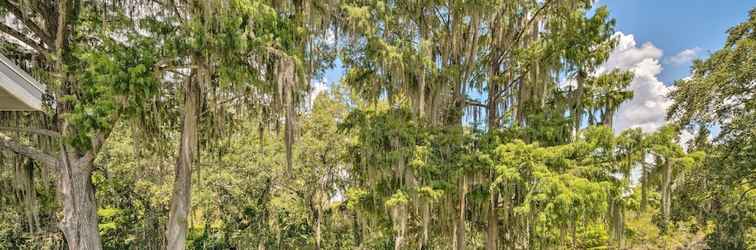 Khác Old Florida Setting w/ Kayaks & Fishing Poles