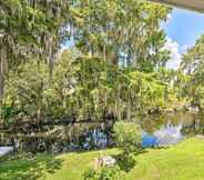 Others 3 Old Florida Setting w/ Kayaks & Fishing Poles