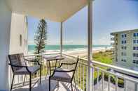 Others Oceanview Condo on Satellite Beach!