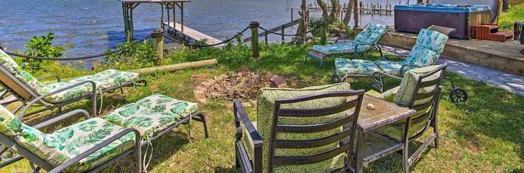 Others Riverfront Villa With Hot Tub & Fire Pit Access