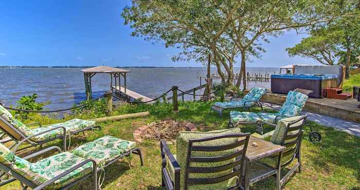 Others Riverfront Villa With Hot Tub & Fire Pit Access