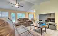 Lain-lain 3 Single-story Home w/ Patio, 5 Mi to Beach!