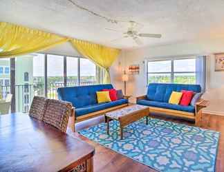 Lainnya 2 Spacious Satellite Beach Condo w/ Balcony!