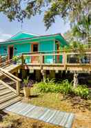 Imej utama Sunny Apalachicola Vacation Rental With Deck!