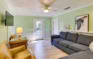 Others 2 Sunny Apalachicola Vacation Rental With Deck!